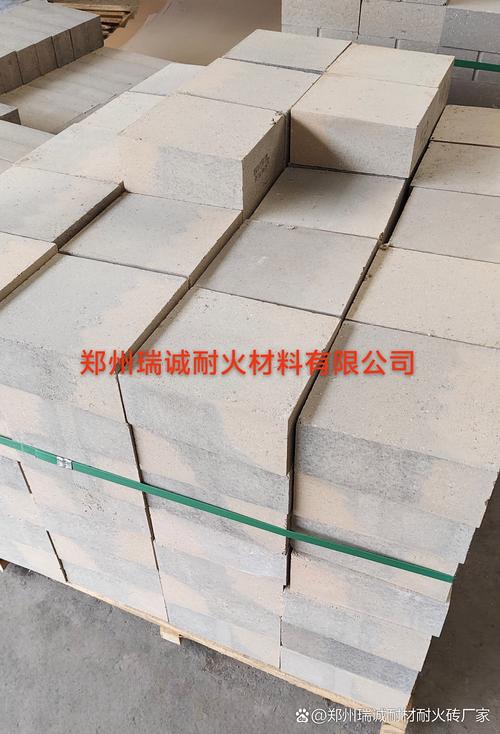 磷酸盐复合砖 本产品集工作层,隔热层于于一体,既提高工作层的耐高温